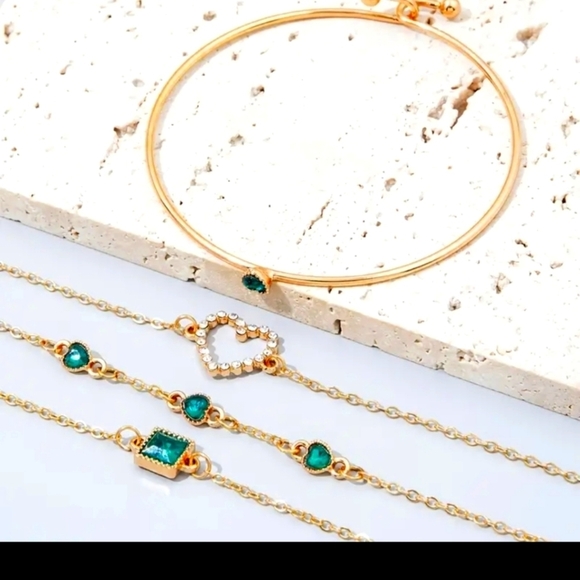 Bracelets set gold plated  4 nwt - Picture 4 of 4